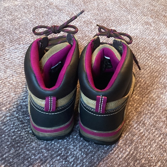 Wolverine Women’s Steel Toe Hiking Boots - Picture 4 of 8